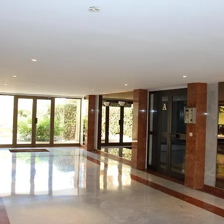 Apartament Avec Jardin Cannes